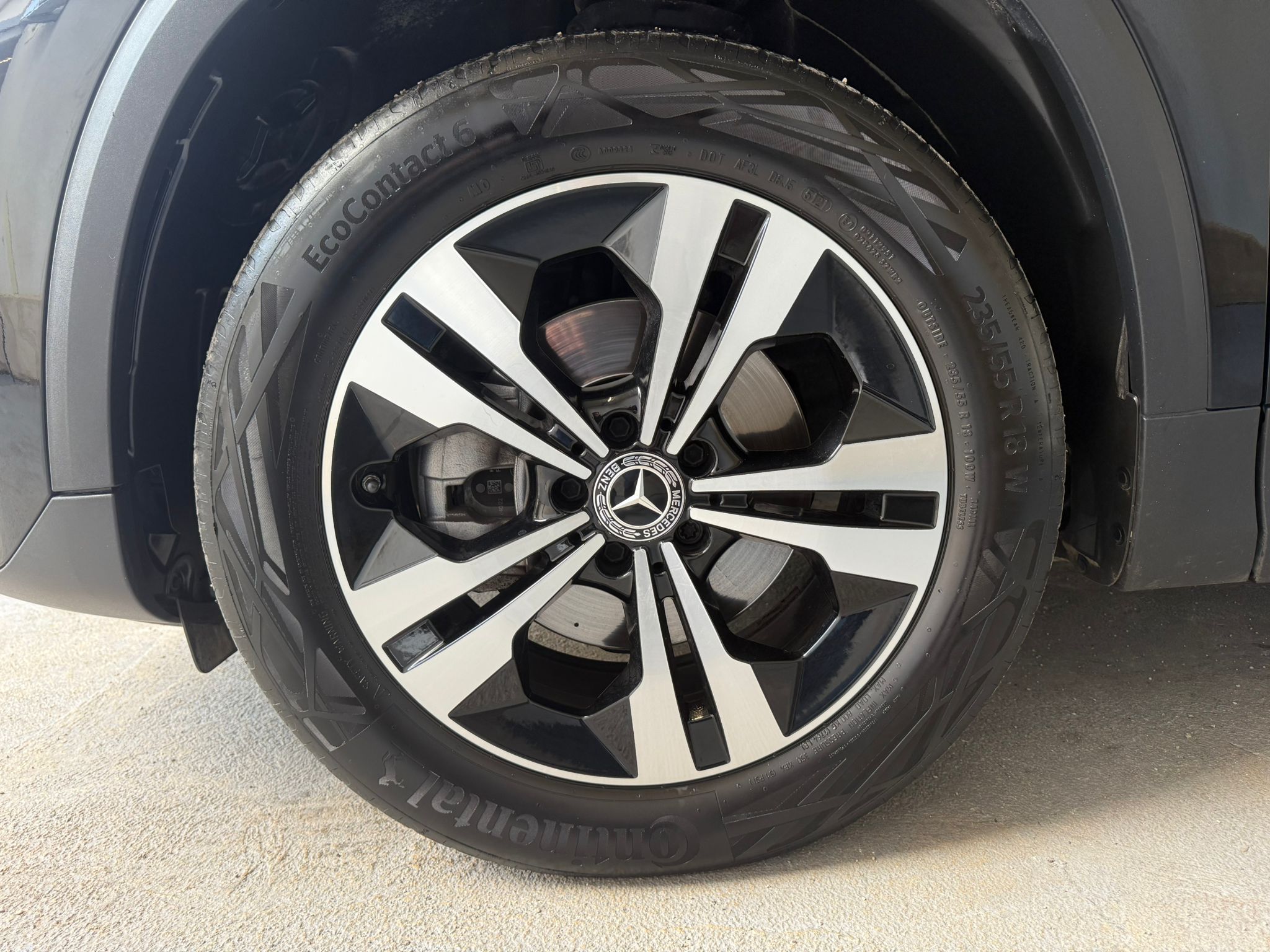 
								Mercedes-Benz GLA 200 d Sport Plus 4 MATIC full									