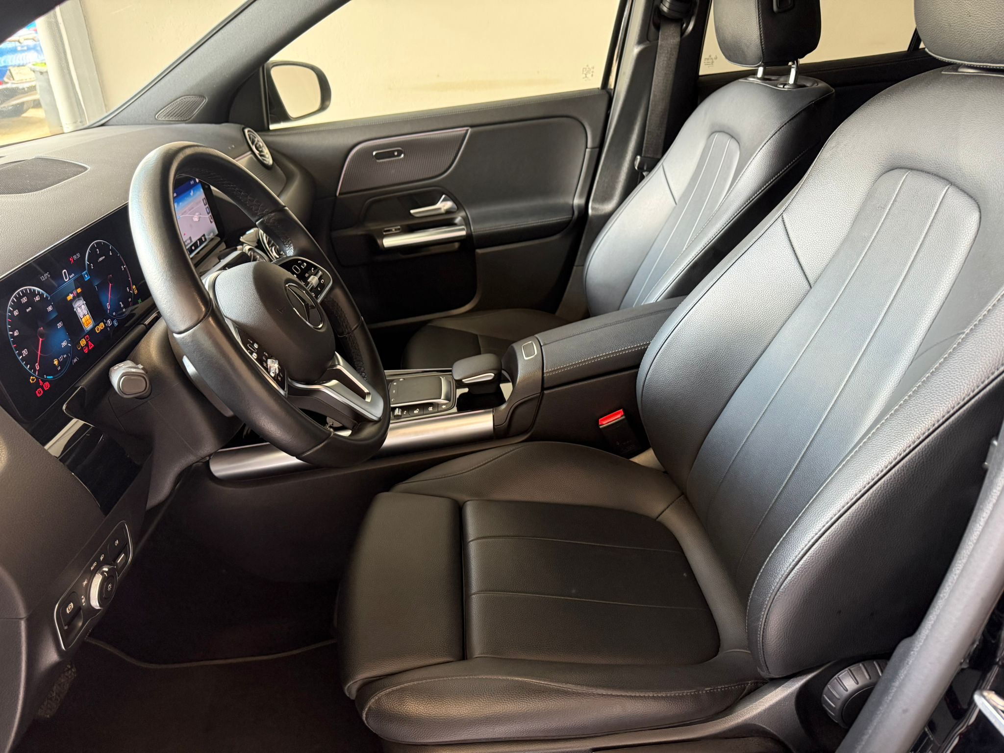 
								Mercedes-Benz GLA 200 d Sport Plus 4 MATIC full									