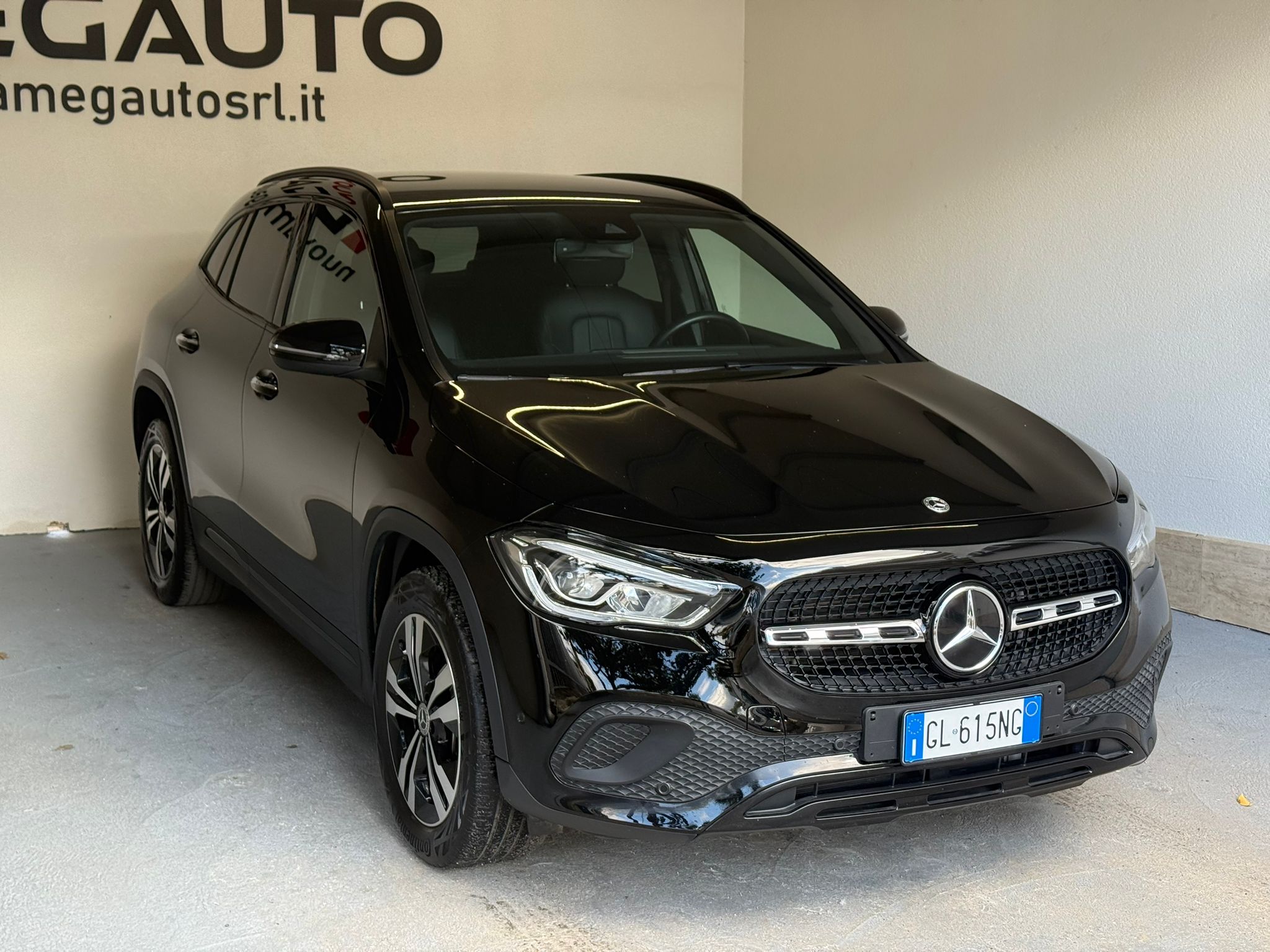 
								Mercedes-Benz GLA 200 d Sport Plus 4 MATIC full									