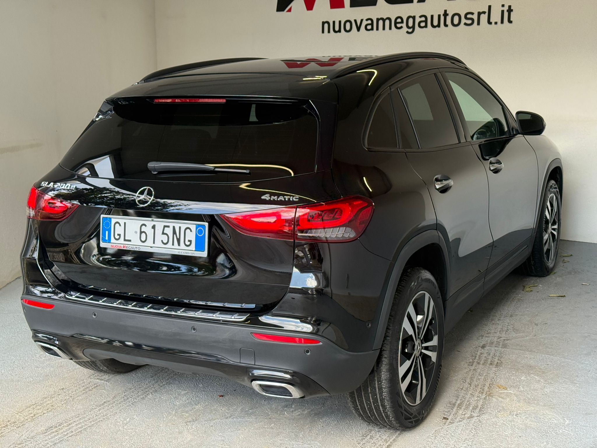 
								Mercedes-Benz GLA 200 d Sport Plus 4 MATIC full									