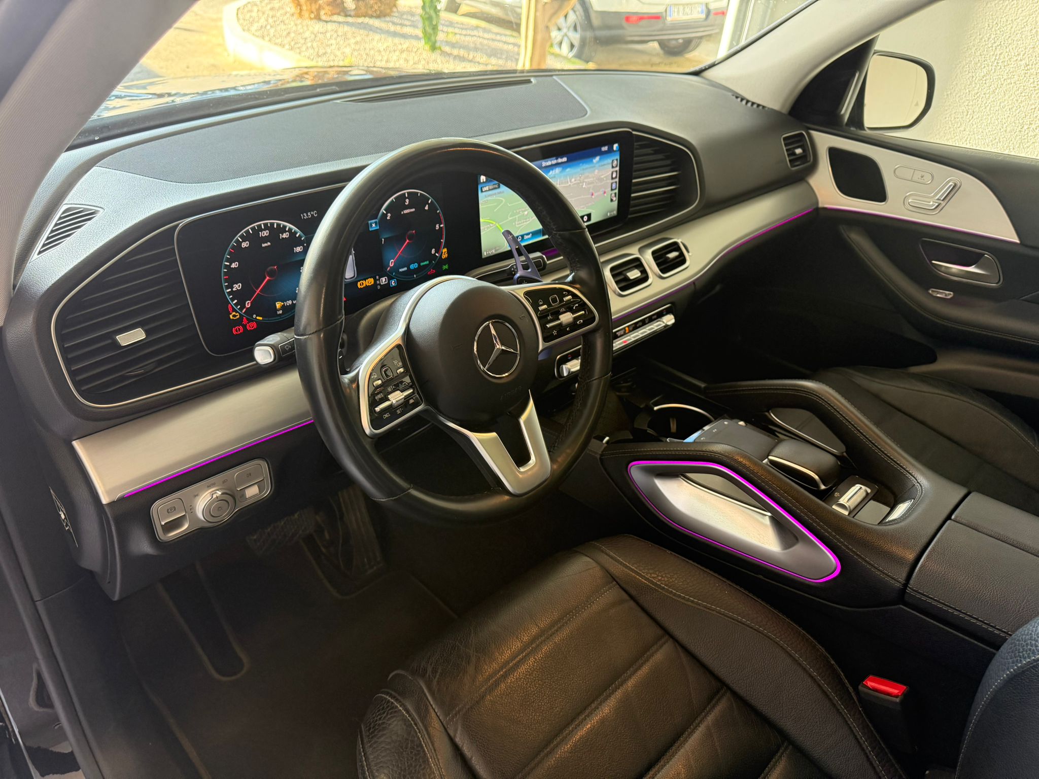 
								Mercedes-Benz GLE 300 d AMG Line 4Matic full									