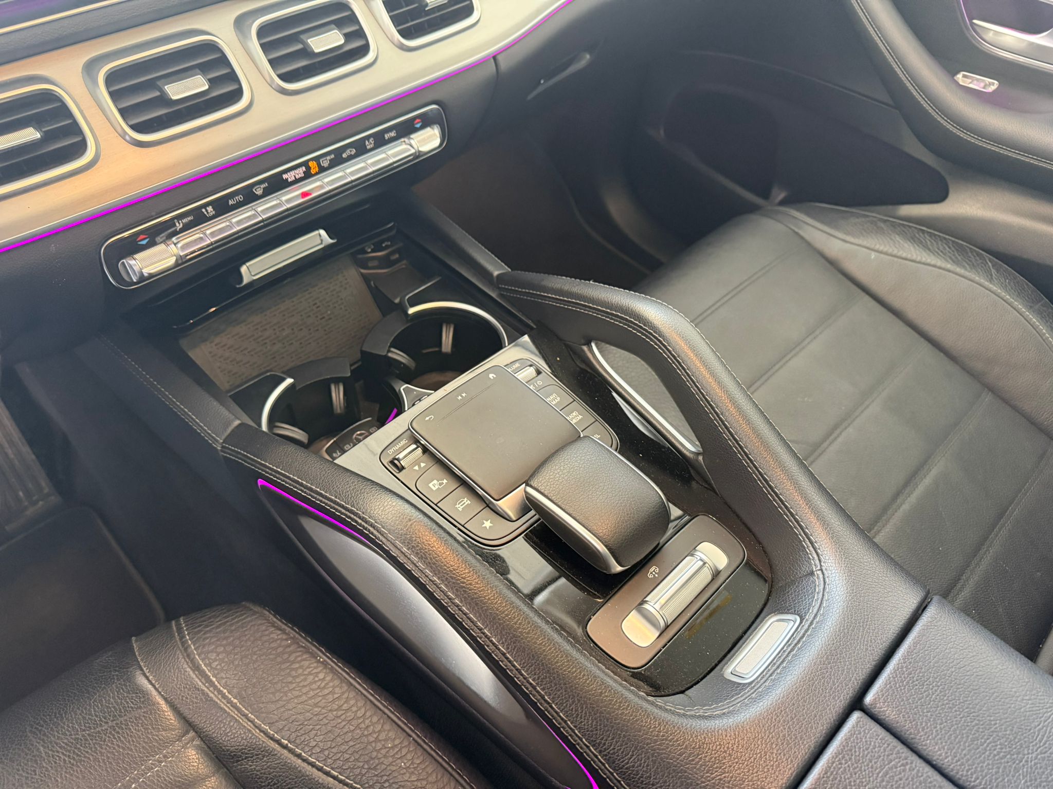
								Mercedes-Benz GLE 300 d AMG Line 4Matic full									