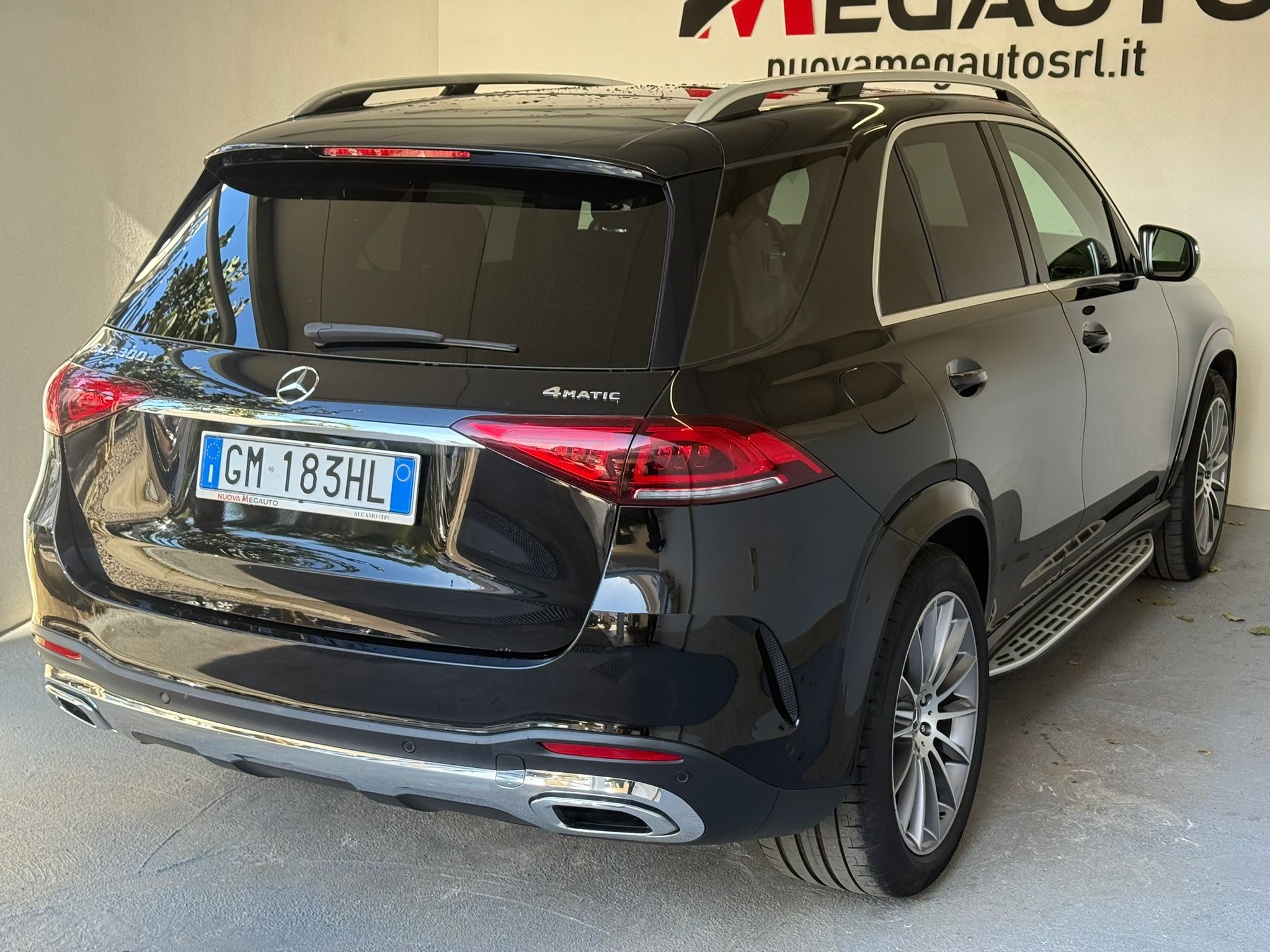 
								Mercedes-Benz GLE 300 d AMG Line 4Matic full									