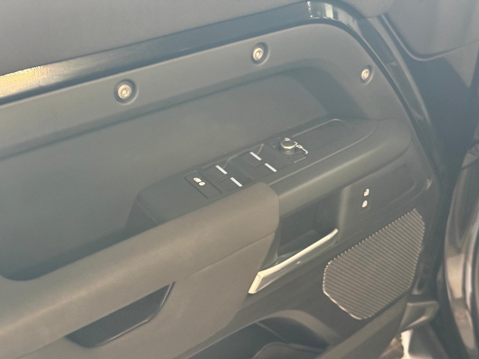 Land Rover Defender 110 3.0 D200 Mild-Hybrid 110 S