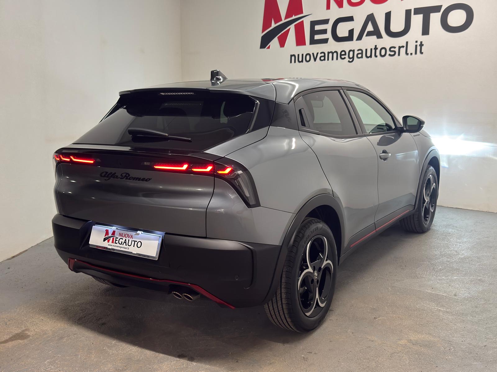 
								Jaguar E-PACE D150 S full									