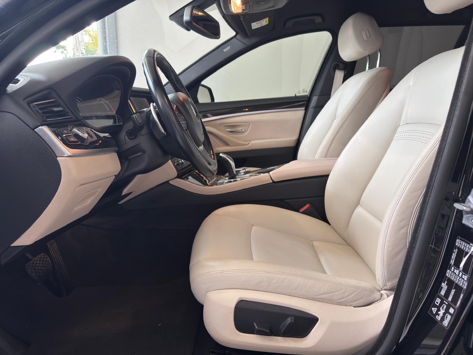 
								BMW 5 Touring 525 d Touring xDrive full									