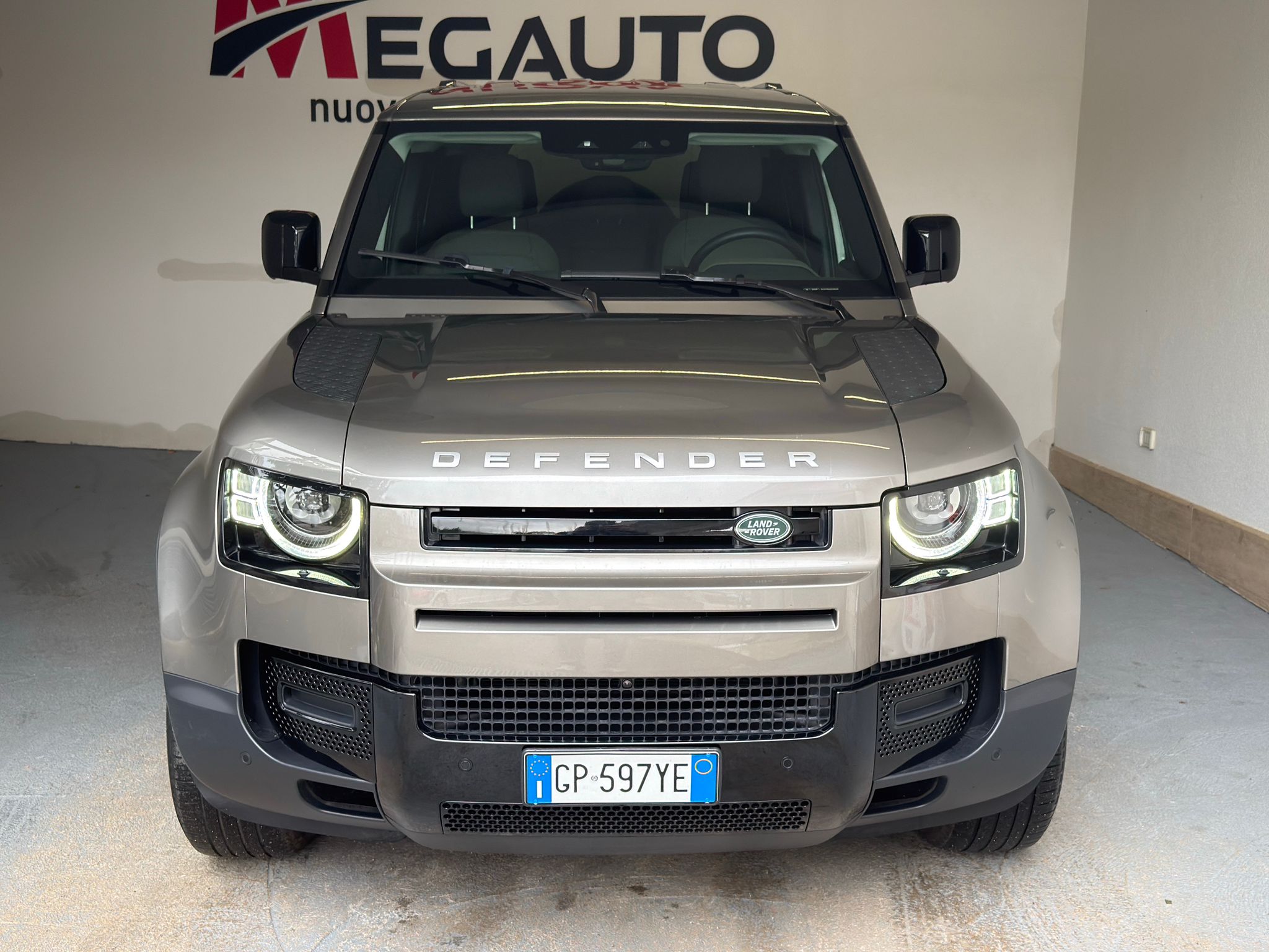 Land Rover Defender 110 3.0 D250 Mild-Hybrid X-Dynamic SE
