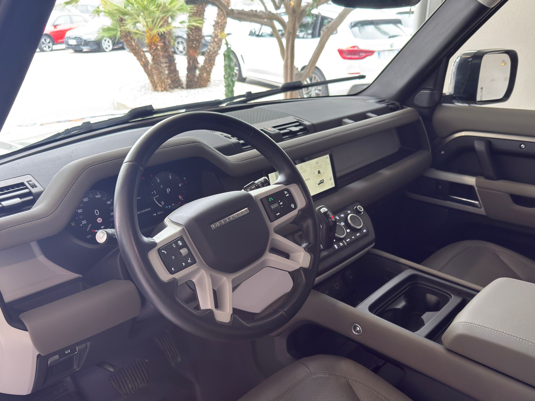 
								Land Rover Defender 110 3.0 D250 Mild-Hybrid X-Dynamic SE full									