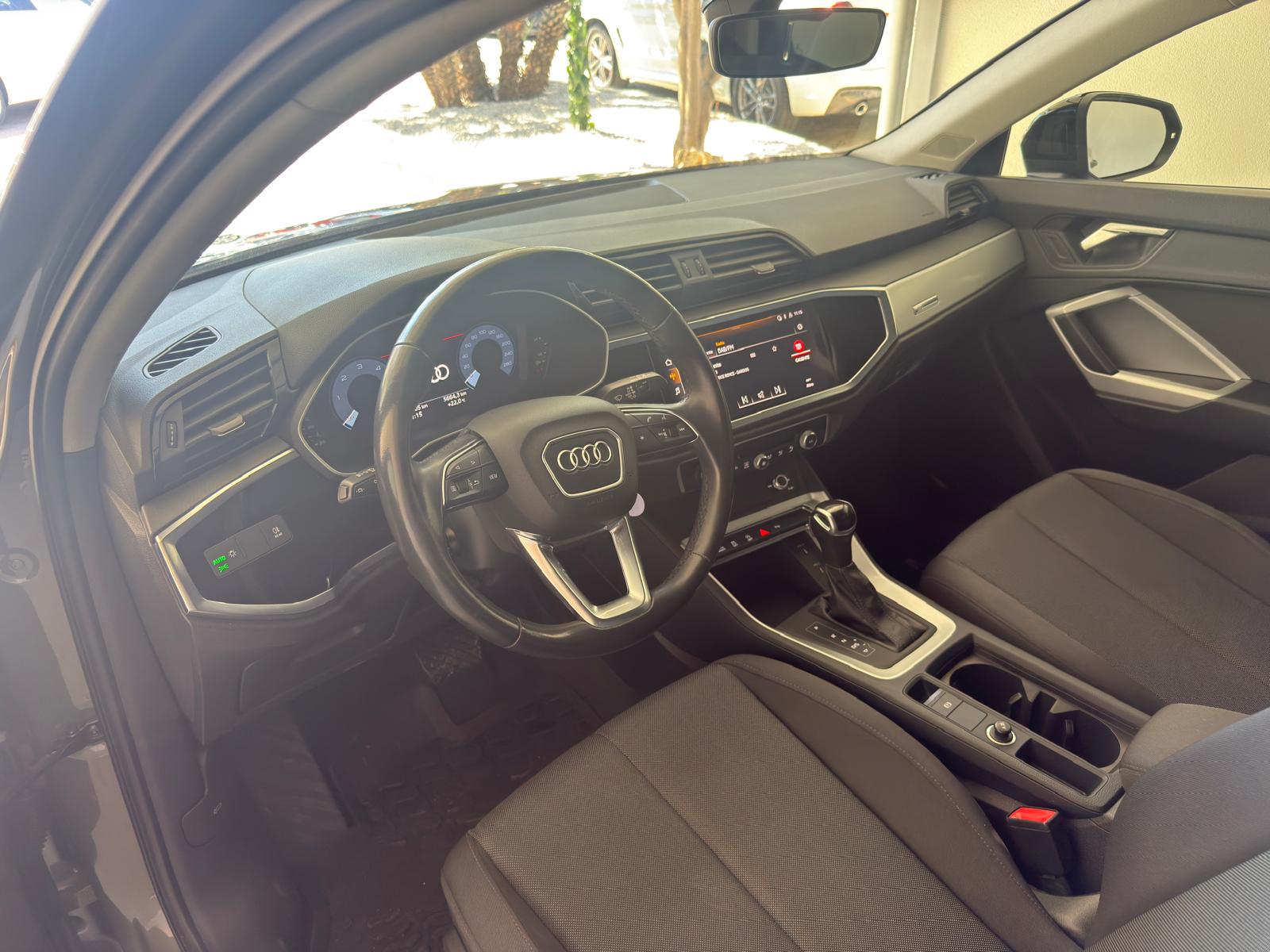 
								Audi Q3 Sportback 35 2.0 TDI full									