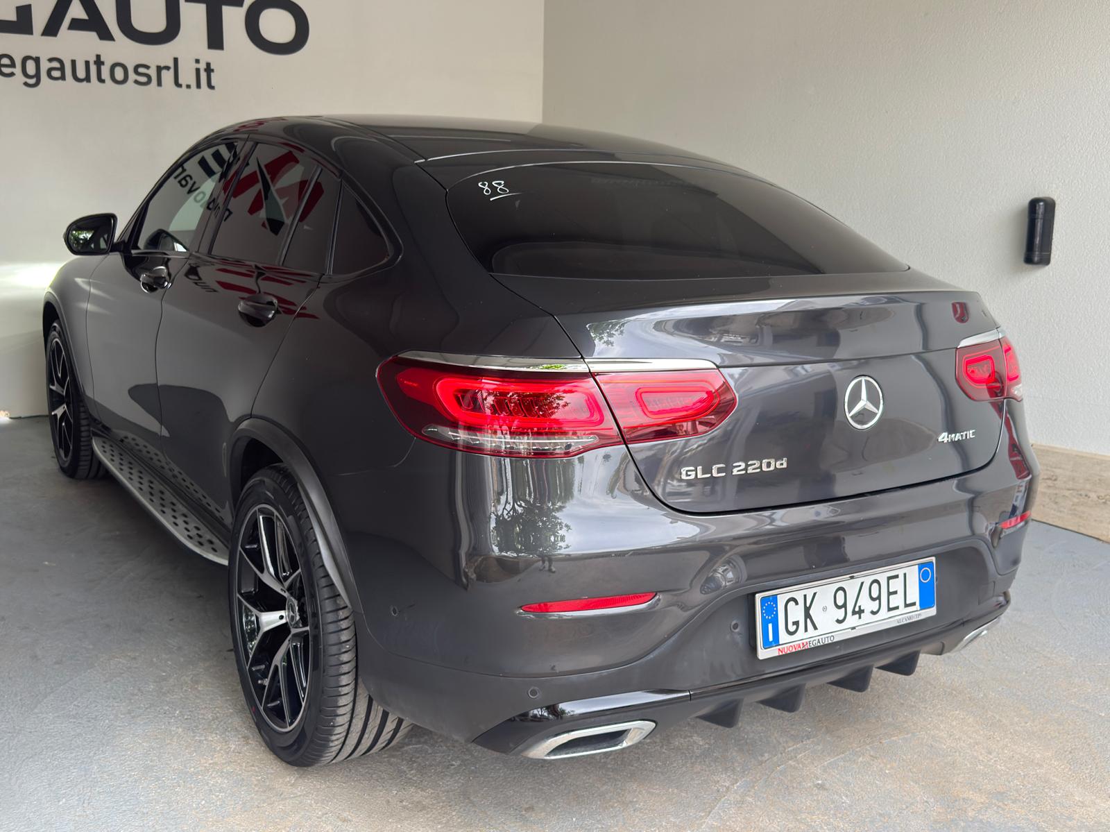 
								Mercedes-Benz GLC Coupe 220 d Premium 4Matic full									