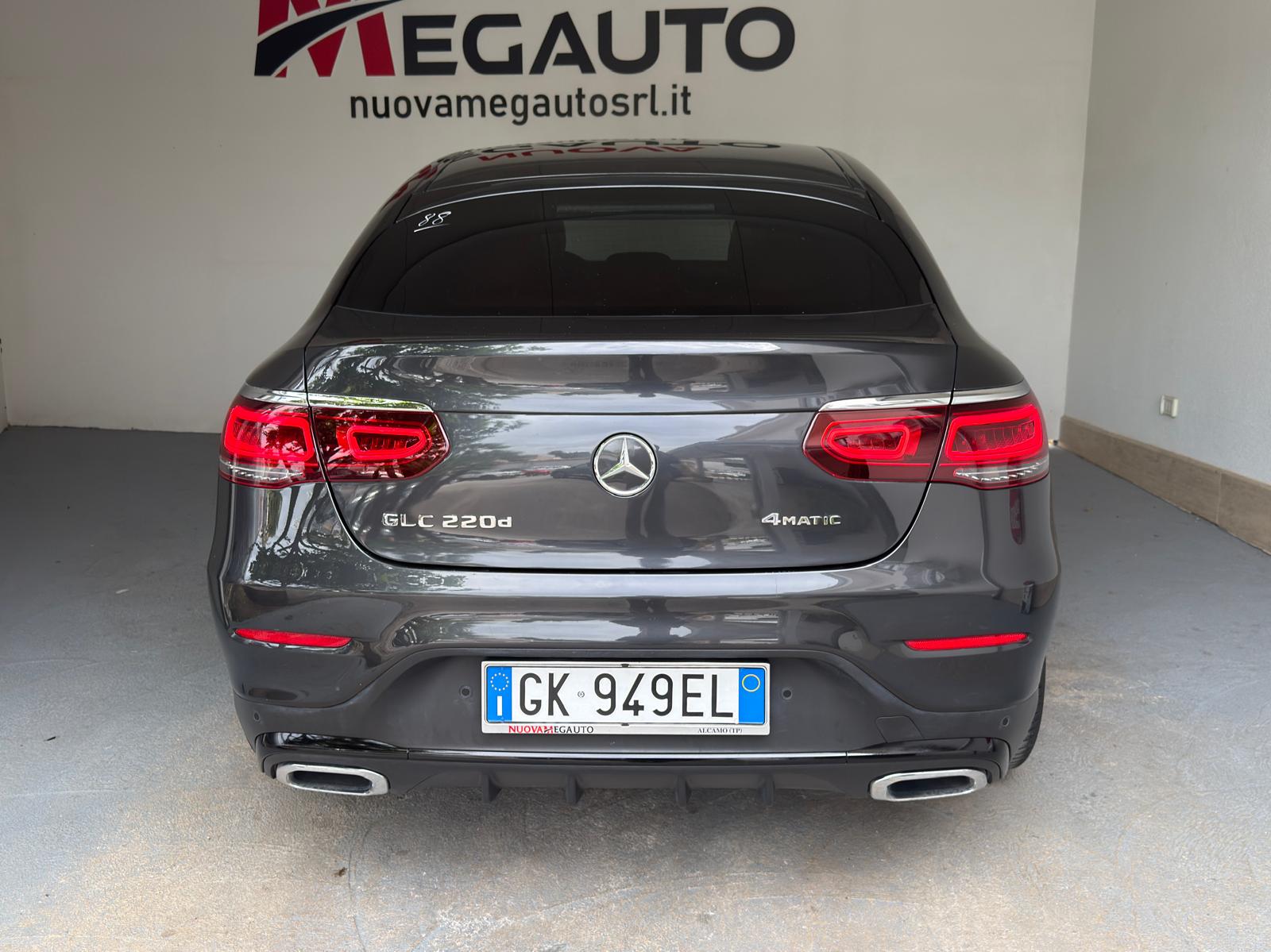 
								Mercedes-Benz GLC Coupe 220 d Premium 4Matic full									