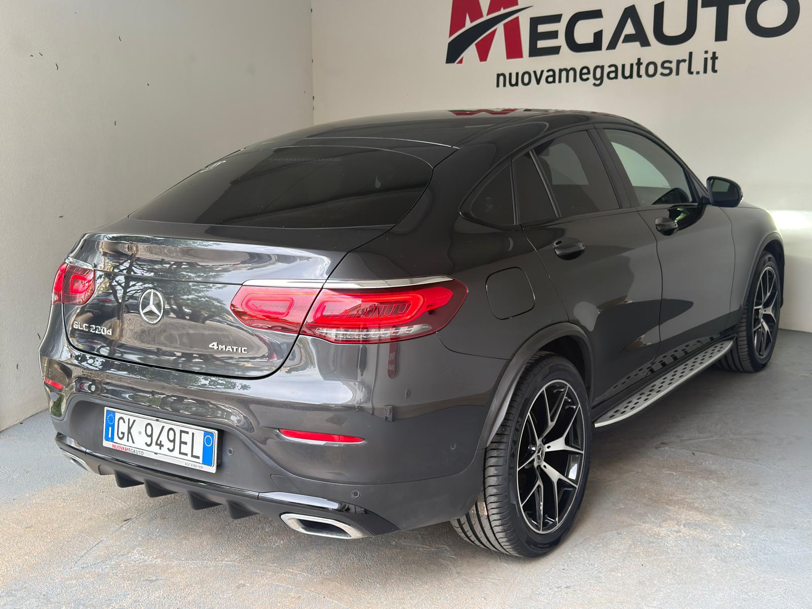 
								Mercedes-Benz GLC Coupe 220 d Premium 4Matic full									