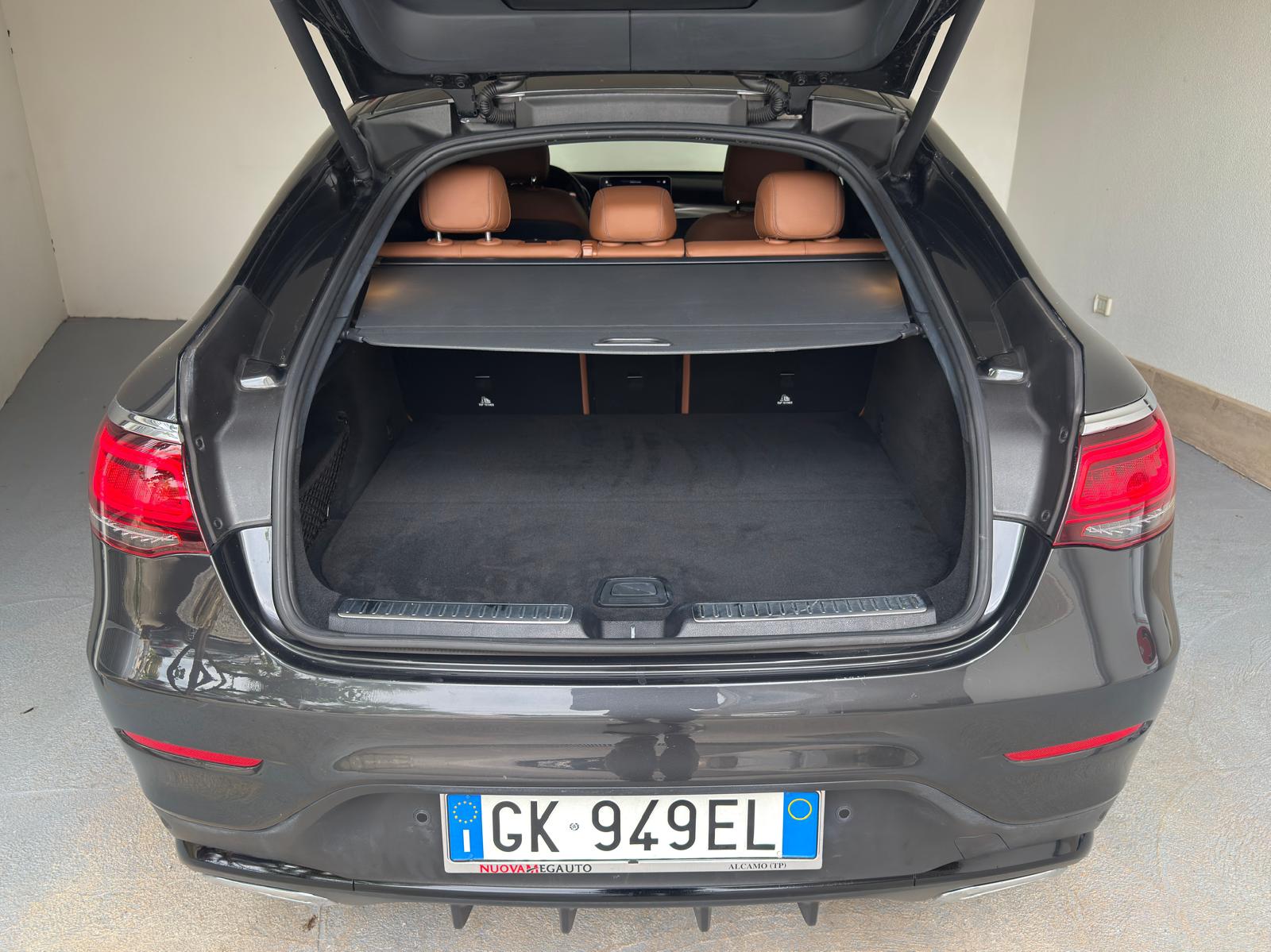 
								Mercedes-Benz GLC Coupe 220 d Premium 4Matic full									