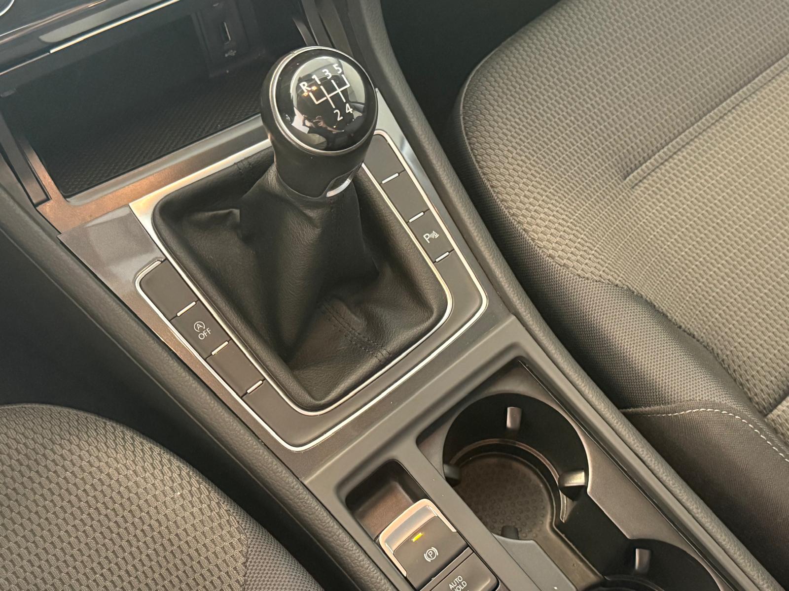 
								Volkswagen Golg 1.6 TDI 115CV BlueMotion Technology full									