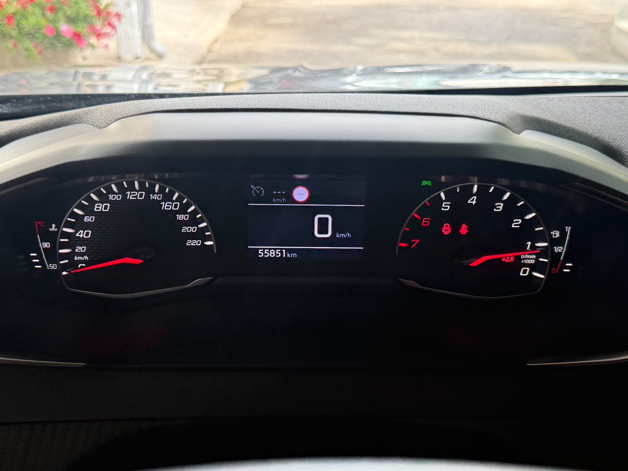 
								PEUGEOT 2008 PureTech 100 S&S Active full									