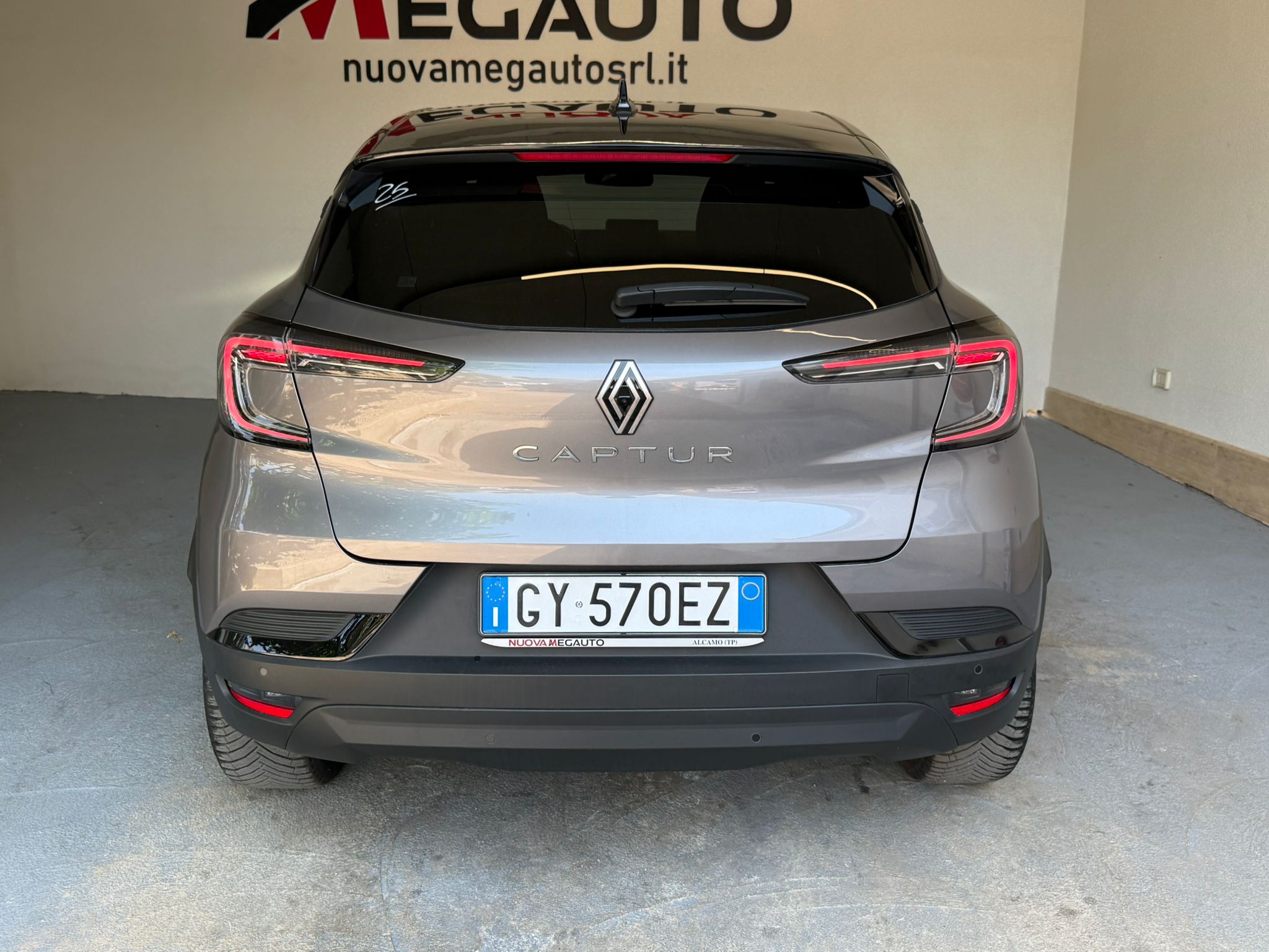 
								RENAULT CAPTUR TCe 90 CV Techno full									