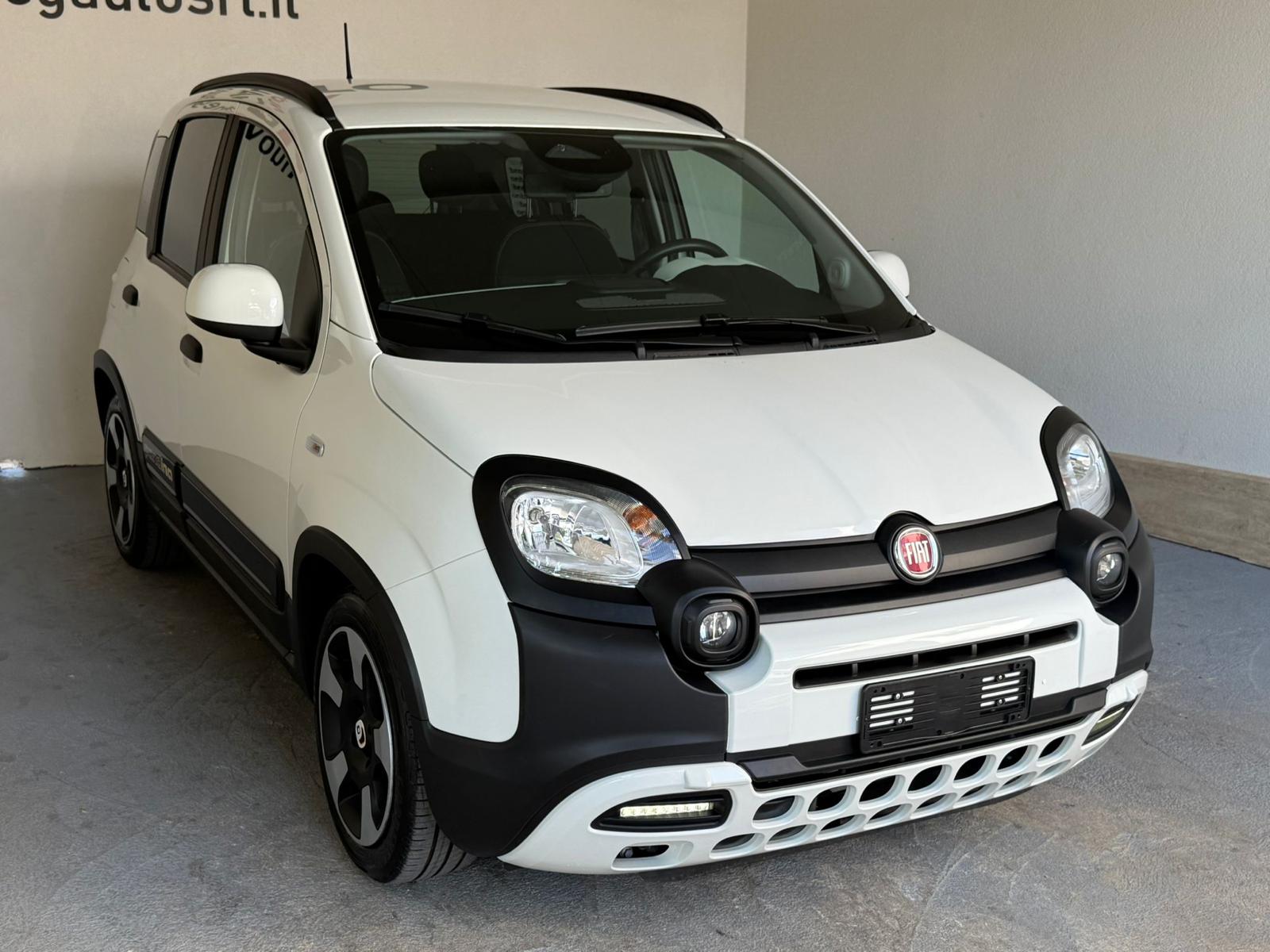 FIAT Pandina Cross 1.0 FireFly S&S Hybrid