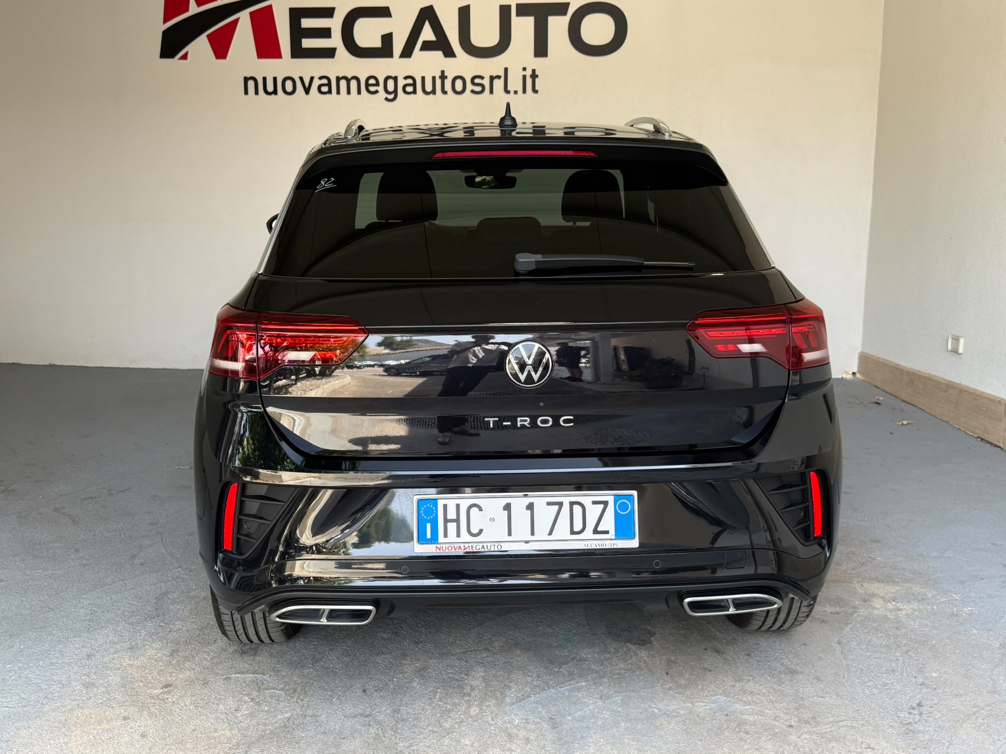 
								Volkswagen T-Roc 2.0 TDI R-Line full									