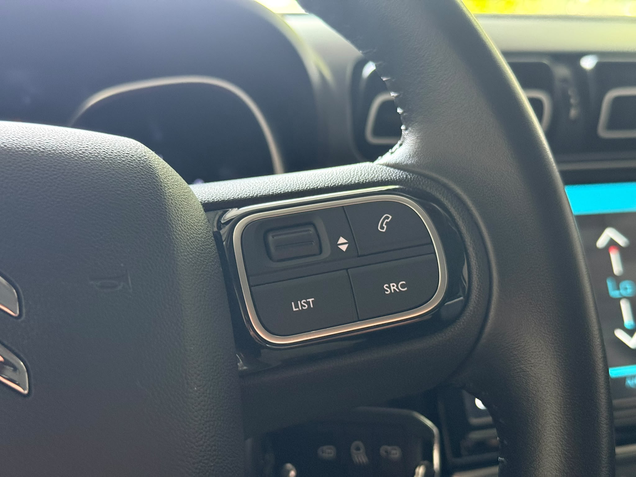
								Citroen C3 Aircross 1.2 PureTech 110 Plus full									