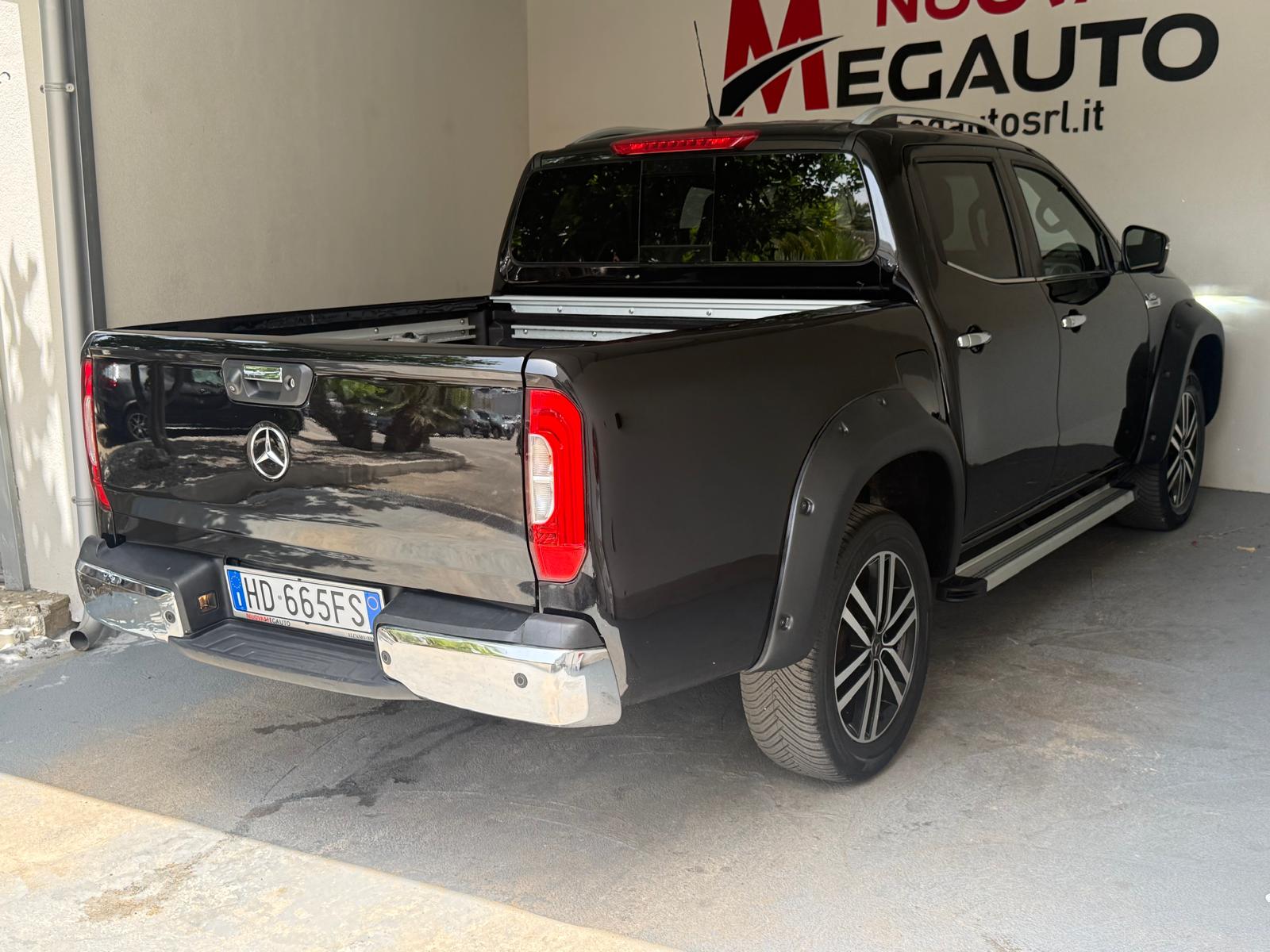 
								Mercedes-Benz X 350 d Power 4Matic full									