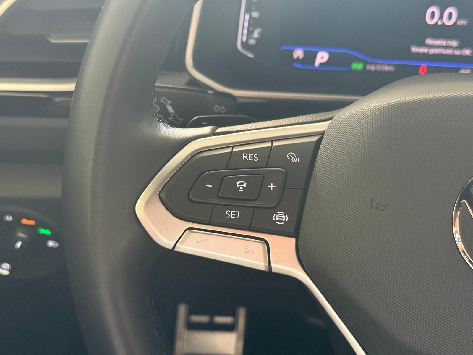 
								Volkswagen T-Roc 2.0 TDI R-Line full									