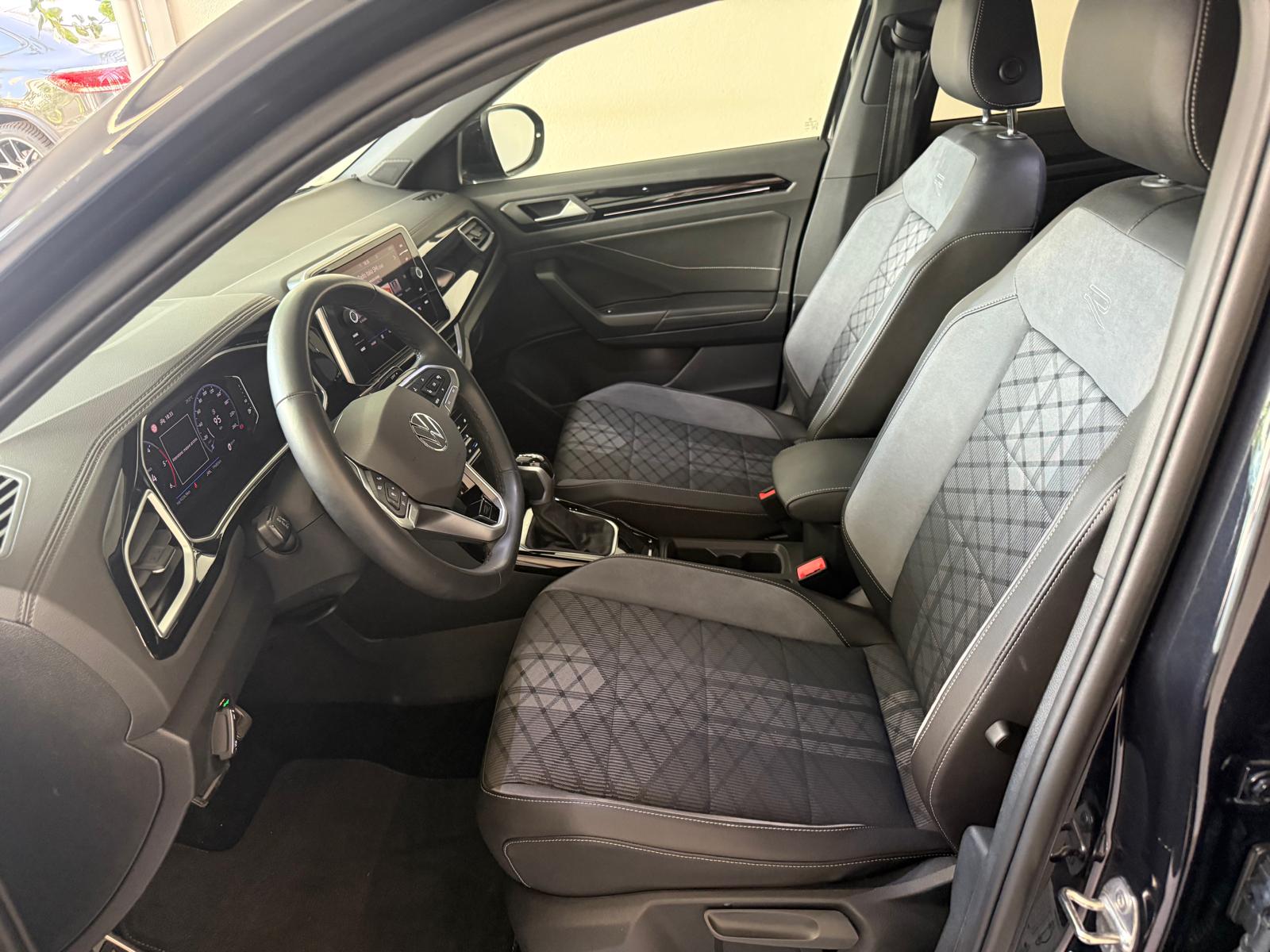 
								Volkswagen T-Roc 2.0 TDI R-Line full									