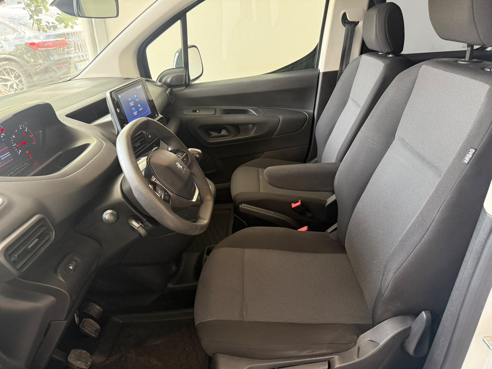 
								Peugeot Rifter 1.5 BlueHDi 100 FAP Active Pack N1 L1 full									