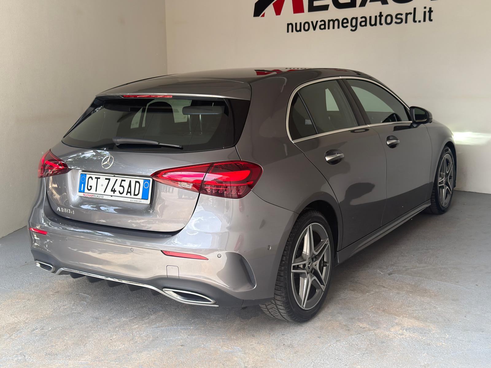 Mercedes-Benz A 180 d AMG Line