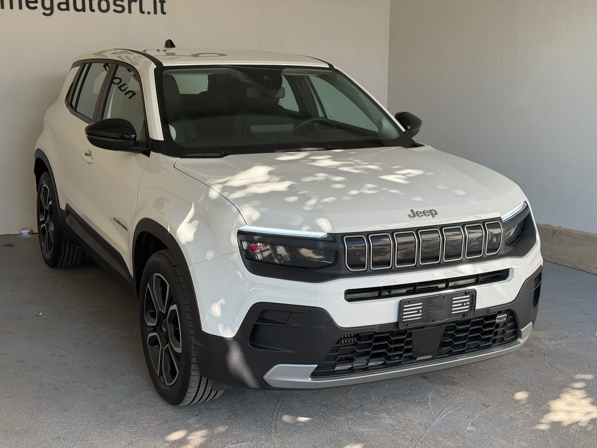 
								Jeep Avenger 1.2 T-GDI ALTITUDE full									