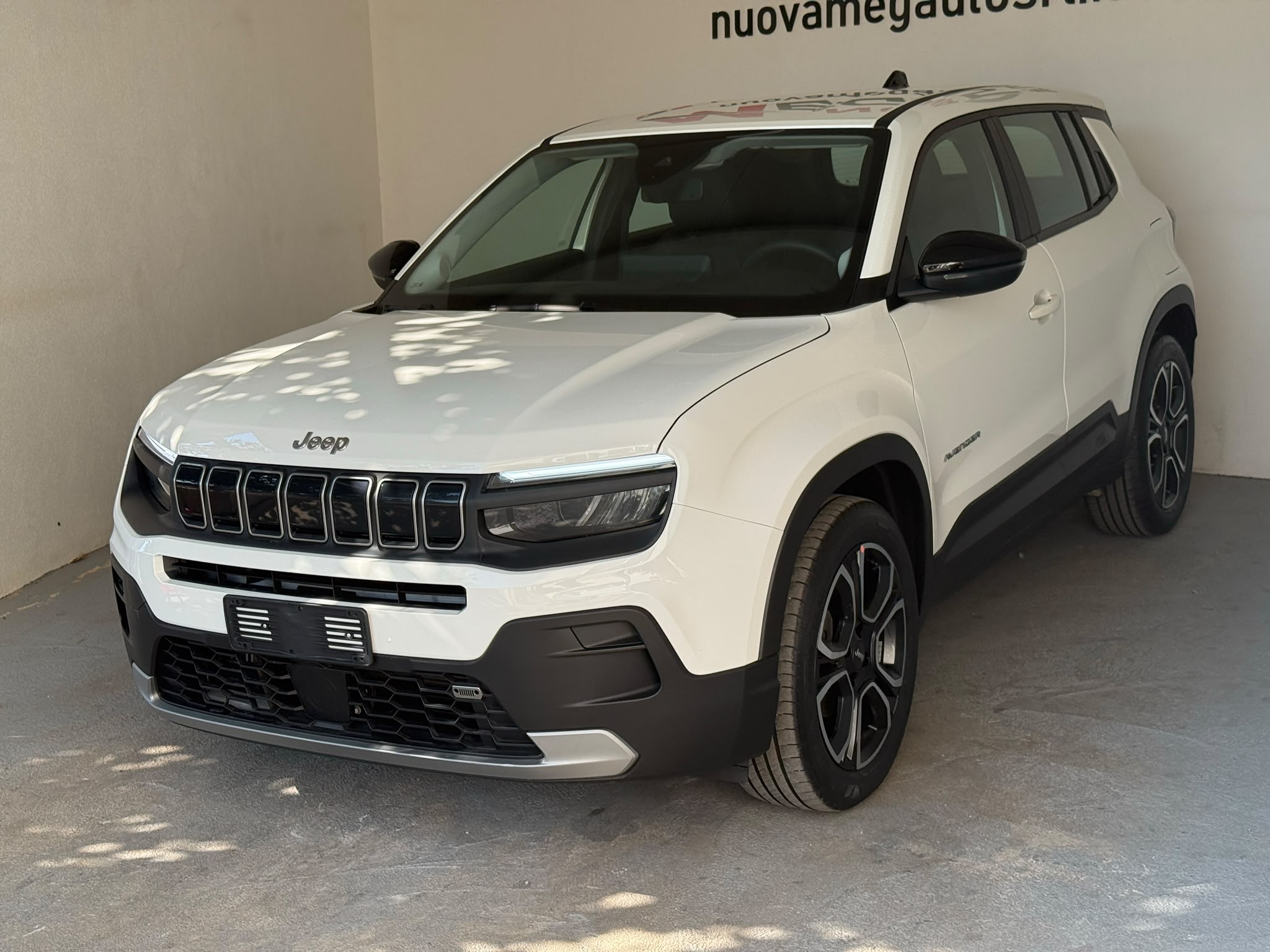 
								Jeep Avenger 1.2 T-GDI ALTITUDE full									