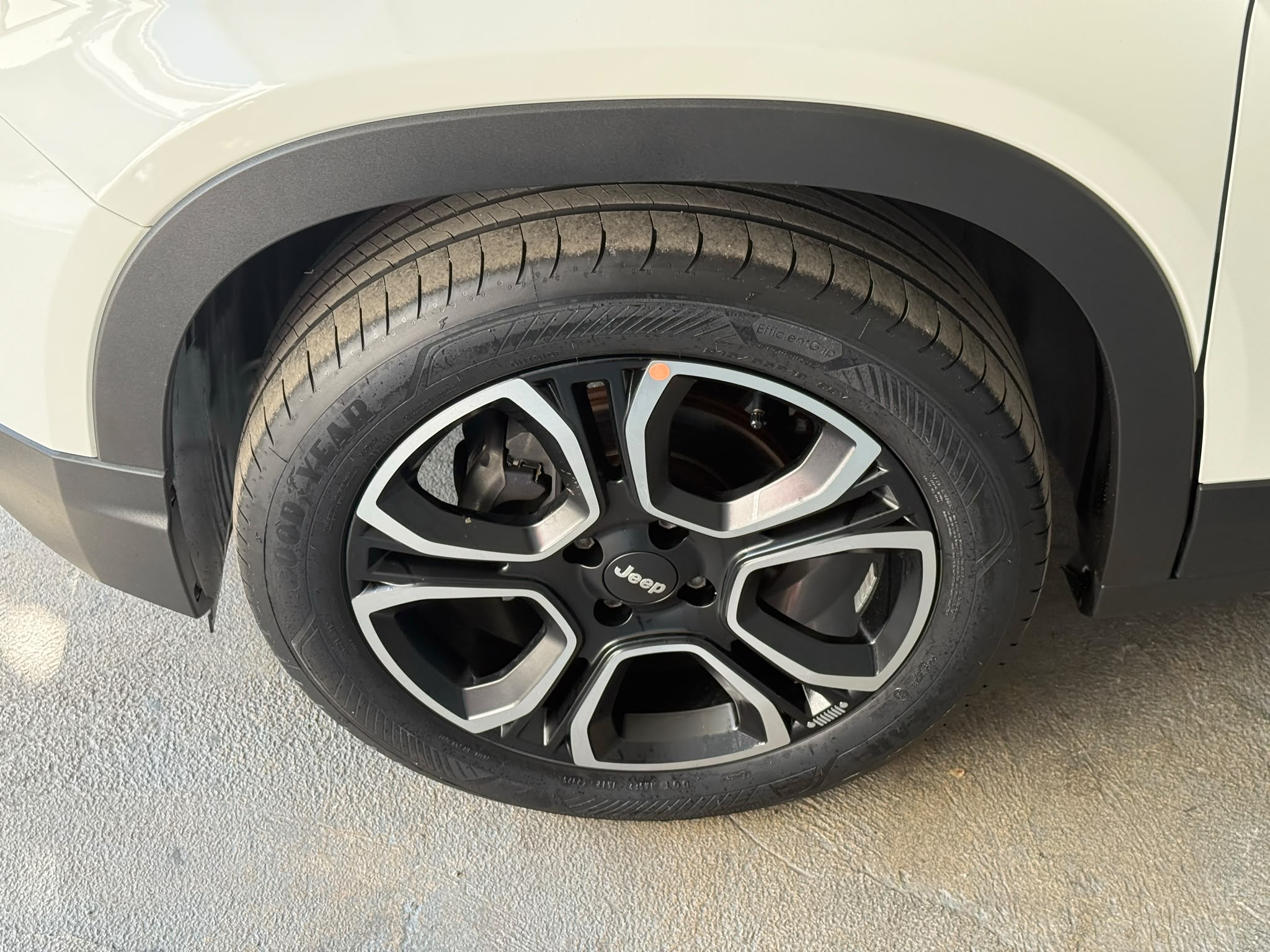 
								Jeep Avenger 1.2 T-GDI ALTITUDE full									
