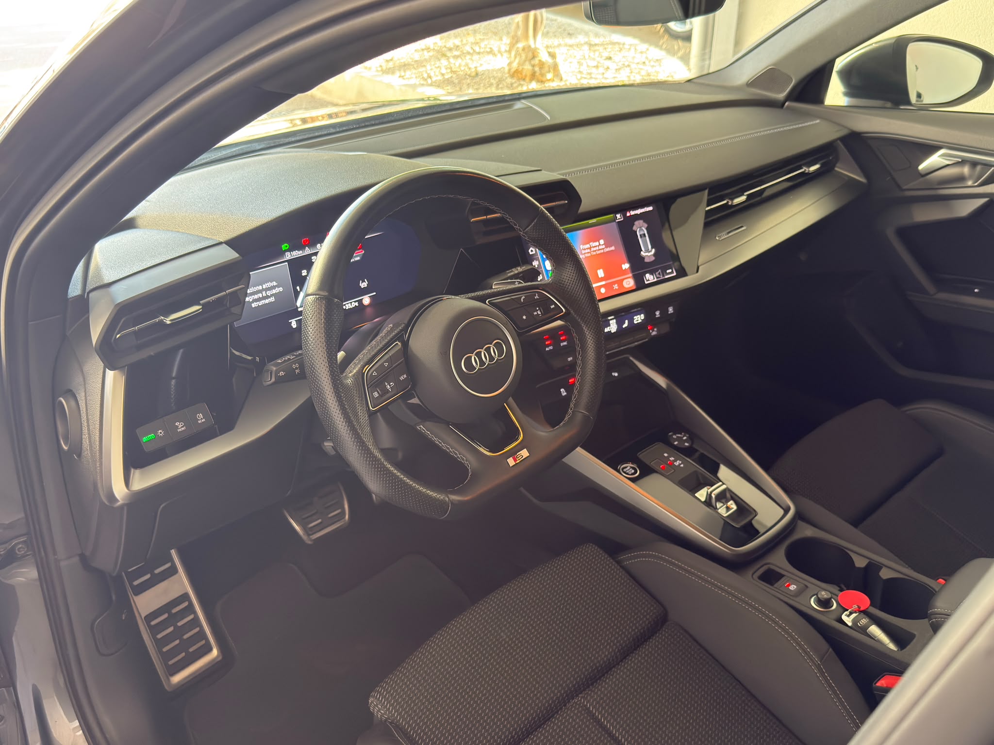 
								Audi A3 Sportback 30 2.0 TDI S line full									