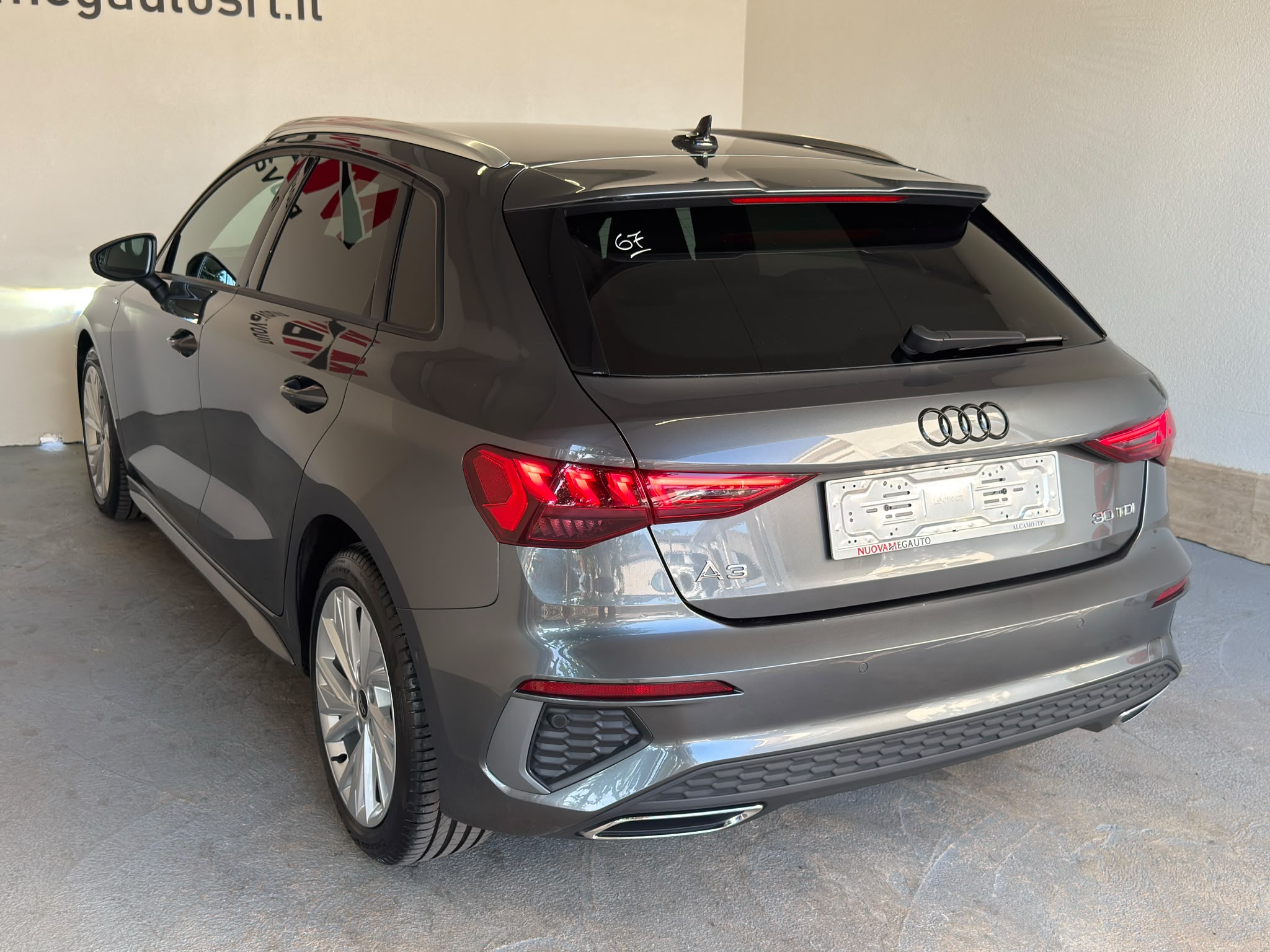 
								Audi A3 Sportback 30 2.0 TDI S line full									