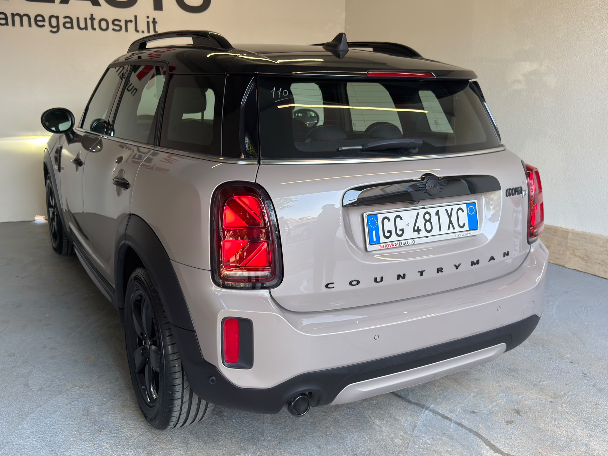
								MINI Countryman Cooper D Essential full									