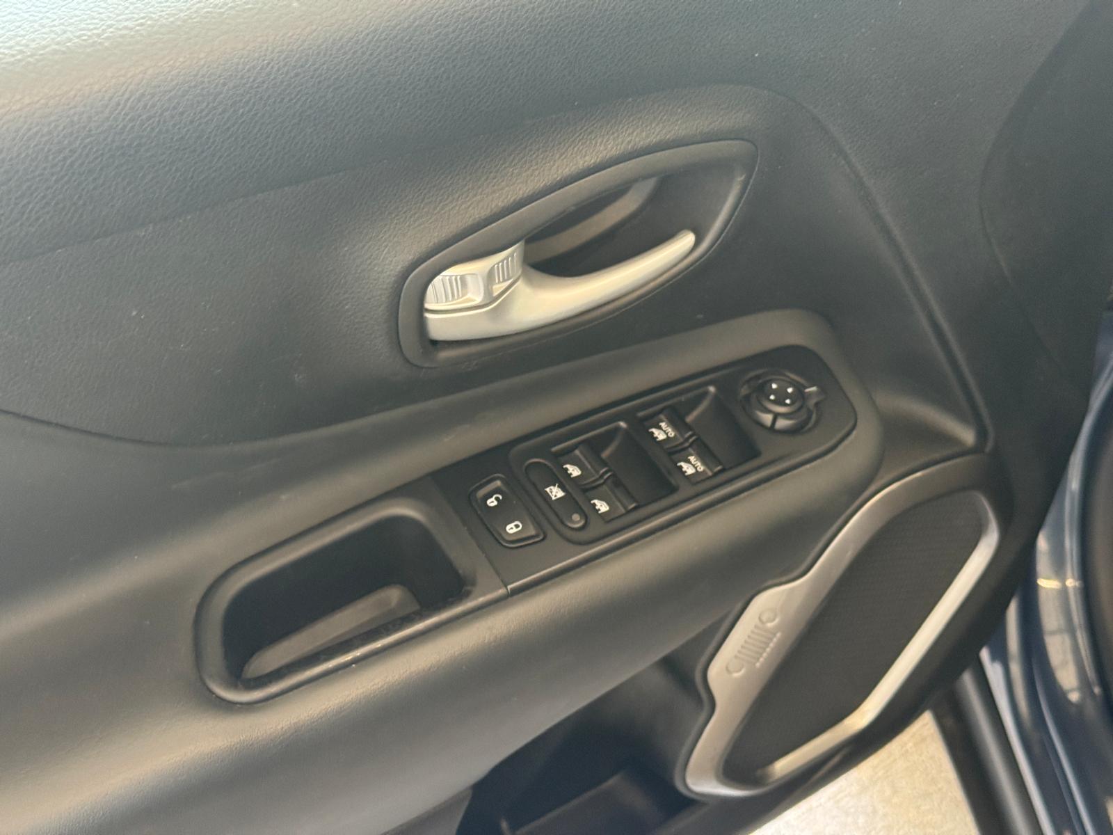 
								Jeep Renegade 1.6 MultiJet Limited AUTOCARRO N1 full									