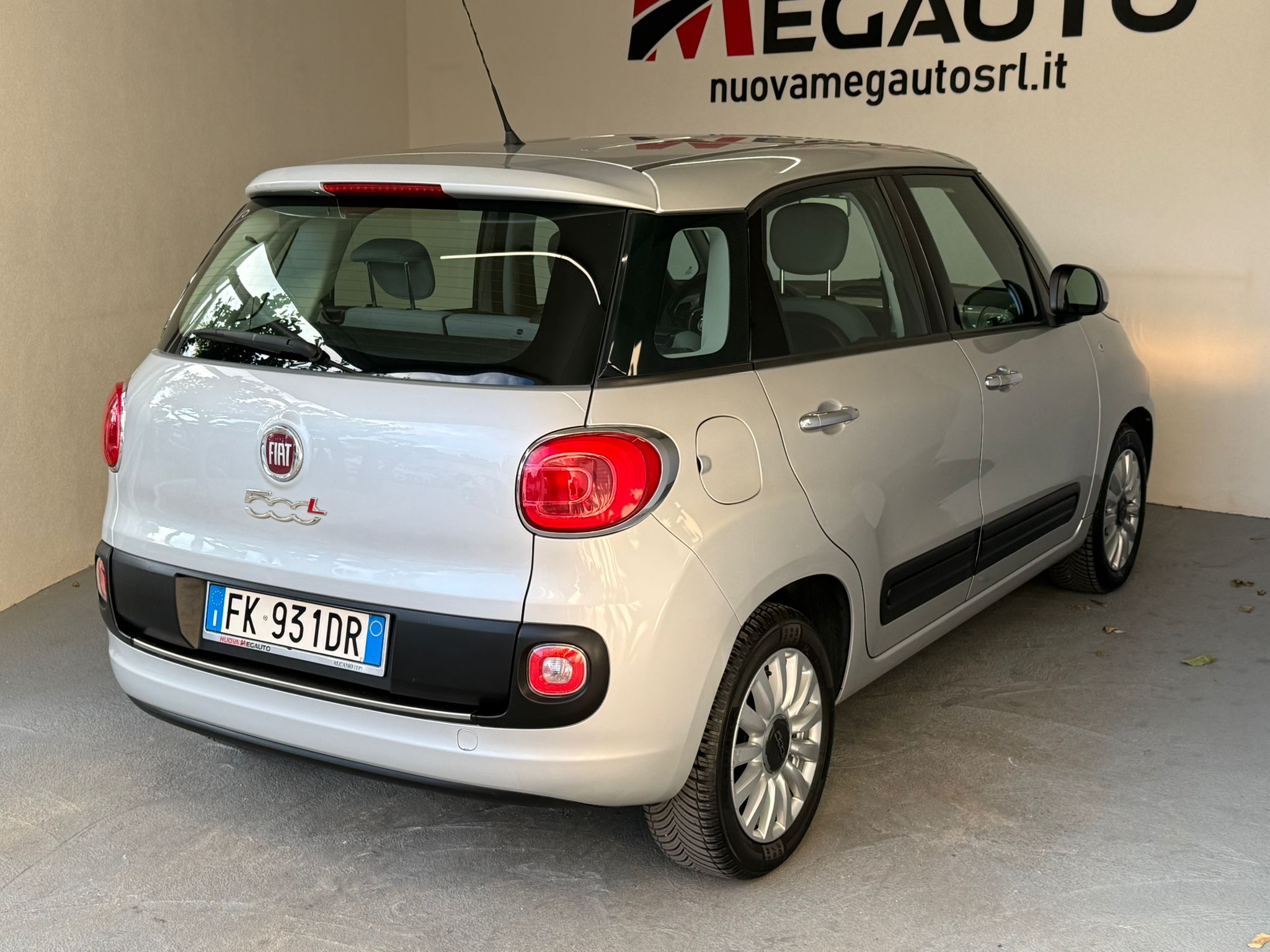 
								FIAT 500 L 1.3 Pop Star full									