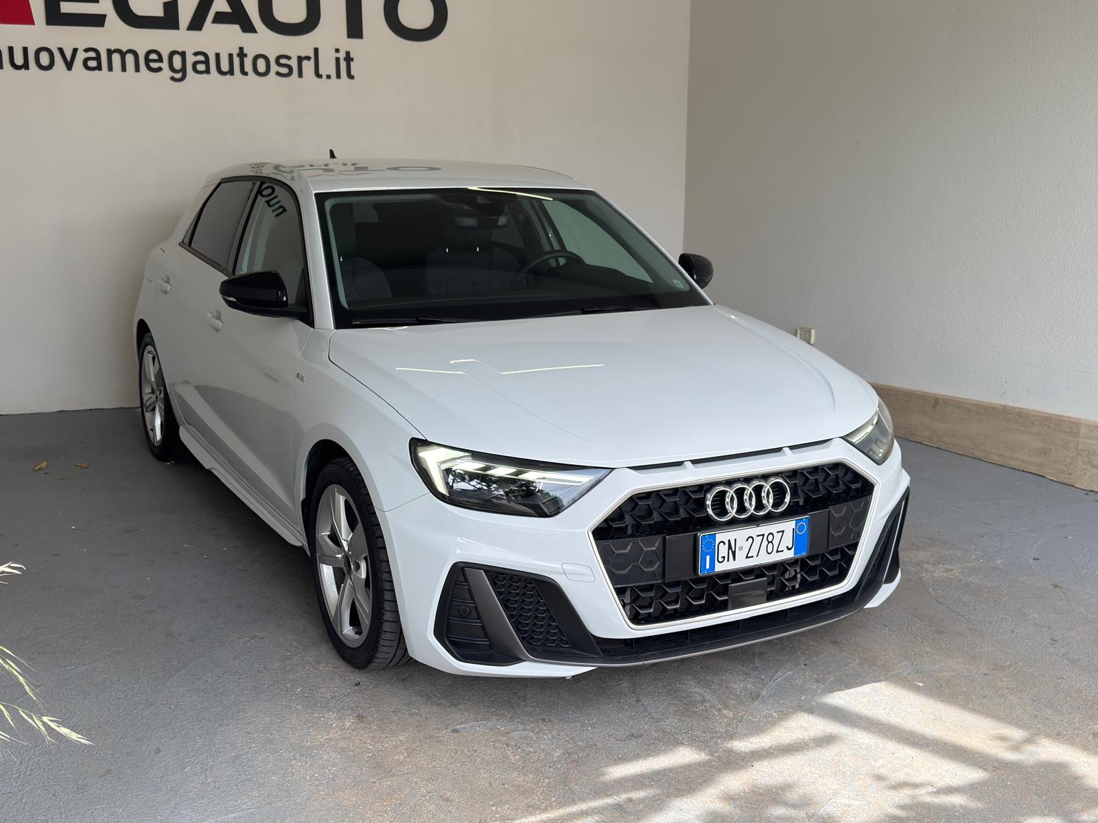 
								AUDI A1 SPB 30 TFSI S line edition full									