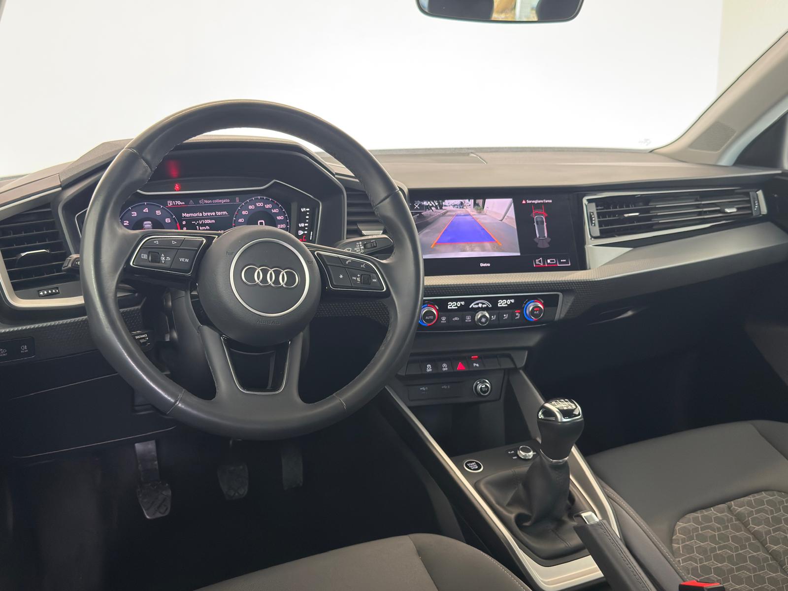 
								AUDI A1 SPB 30 TFSI S line edition full									