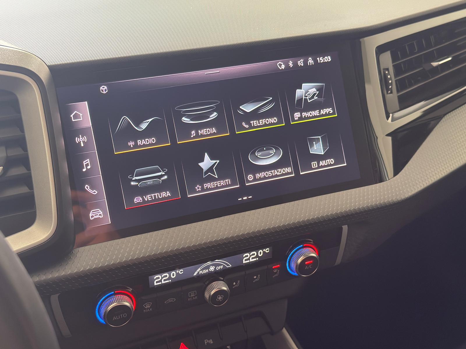 
								AUDI A1 SPB 30 TFSI S line edition full									