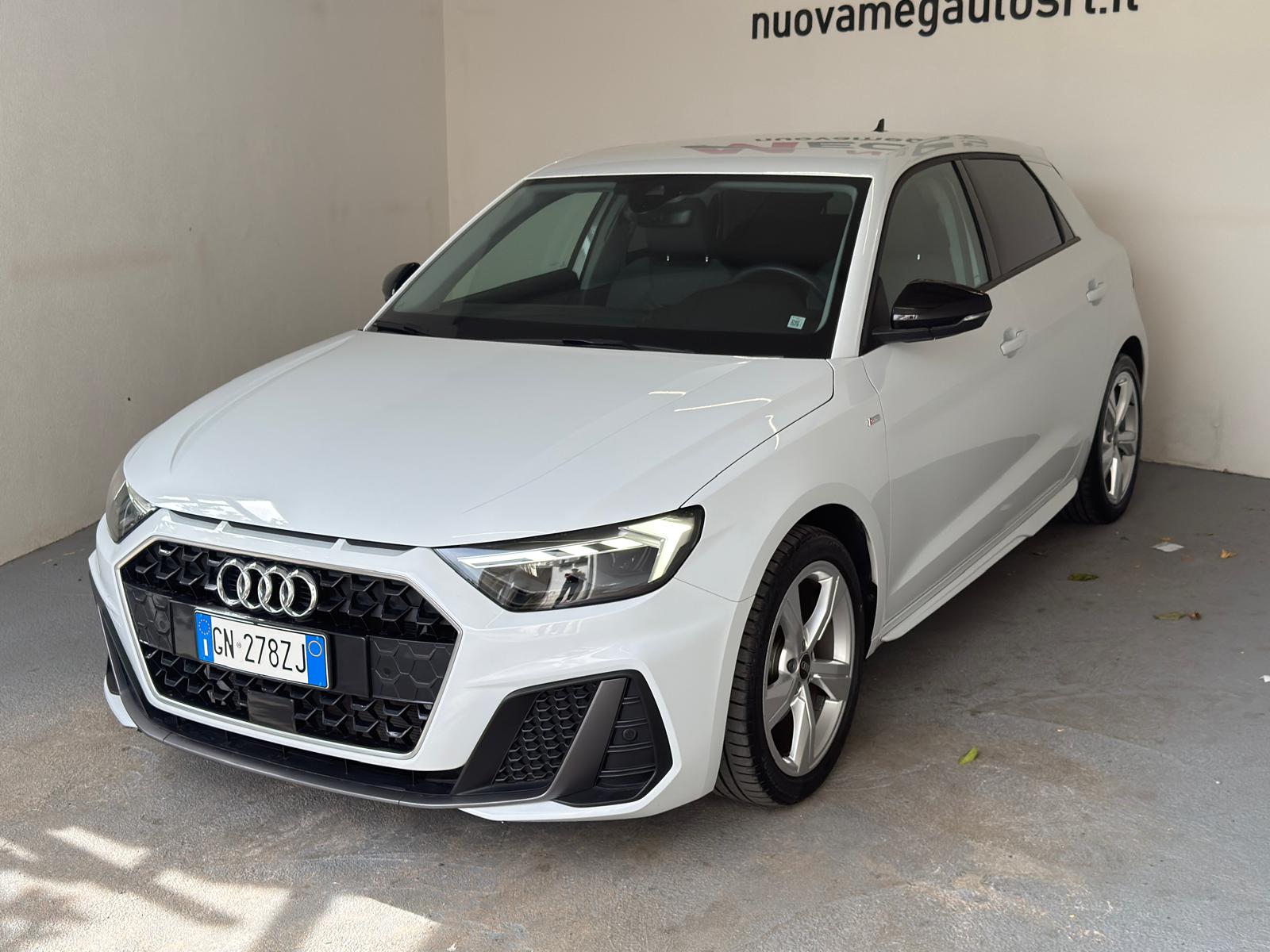 
								AUDI A1 SPB 30 TFSI S line edition full									