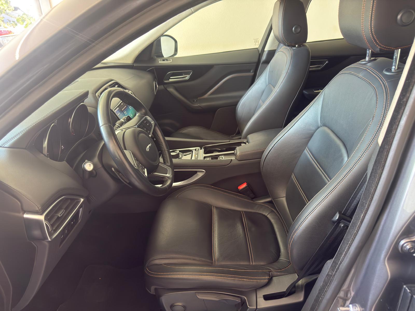 
								Jaguar F-PACE 20d Prestige AWD full									