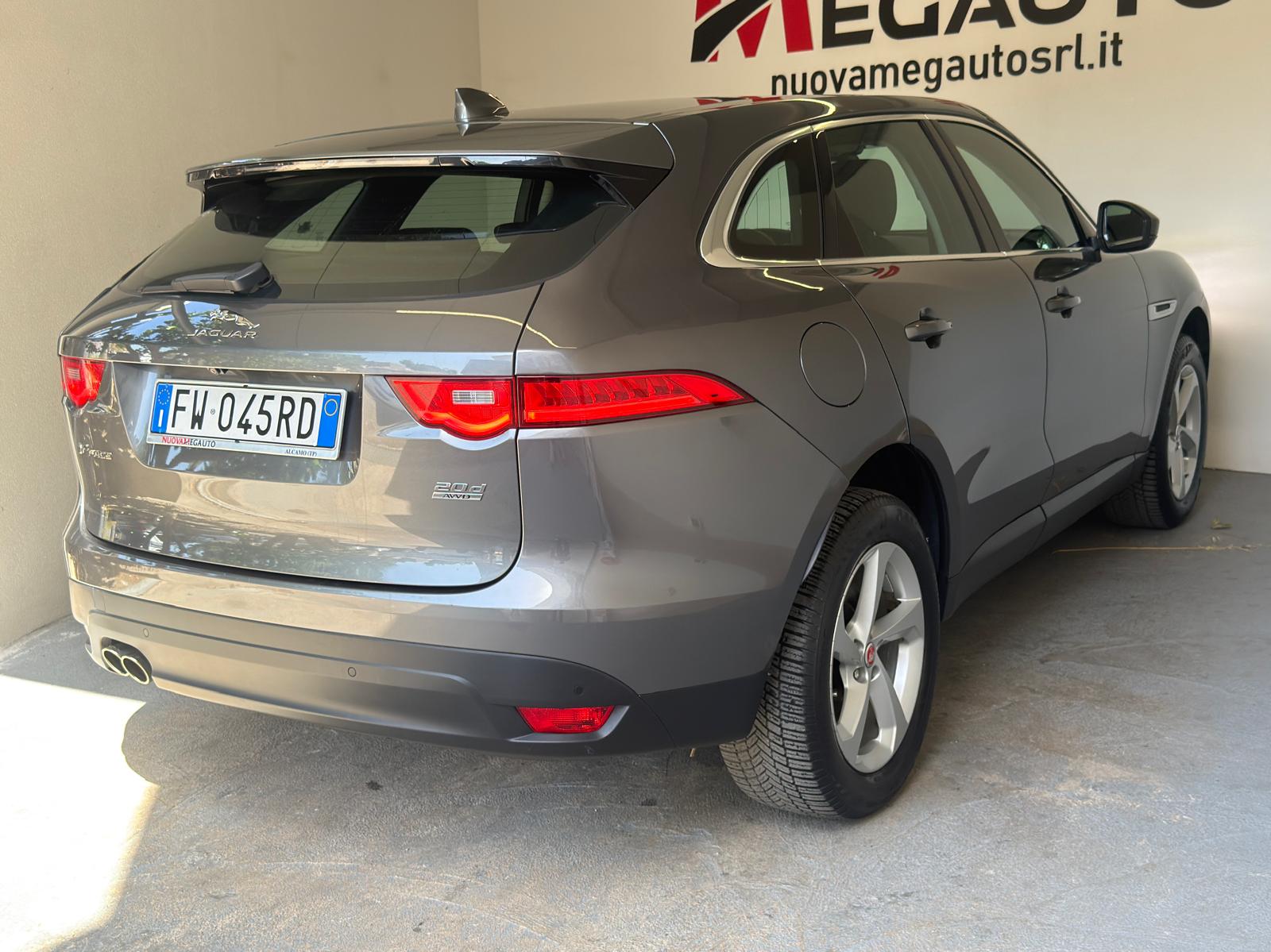 
								Jaguar F-PACE 20d Prestige AWD full									