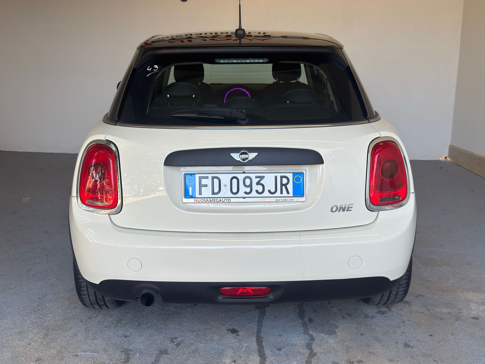 
								MINI Mini One First 1.2 full									