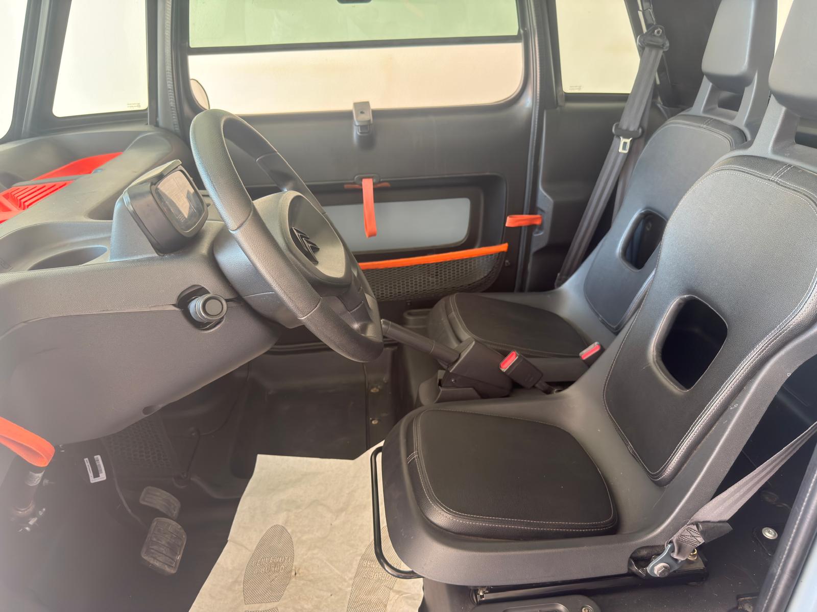 
								Citroen Ami full									