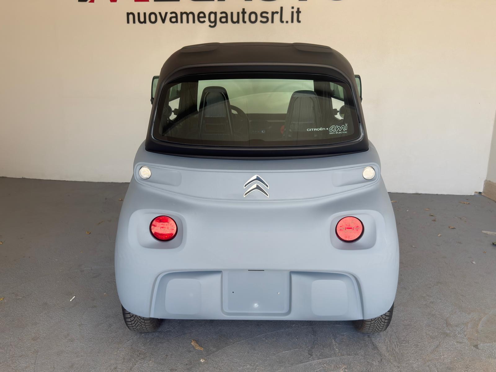 
								Citroen Ami full									