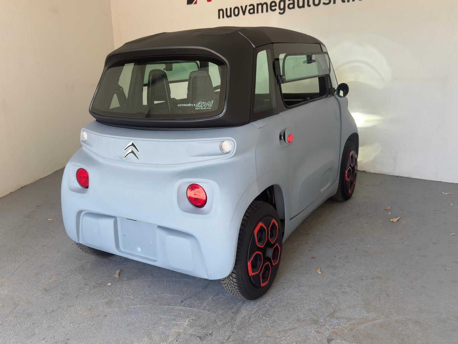 
								Citroen Ami full									