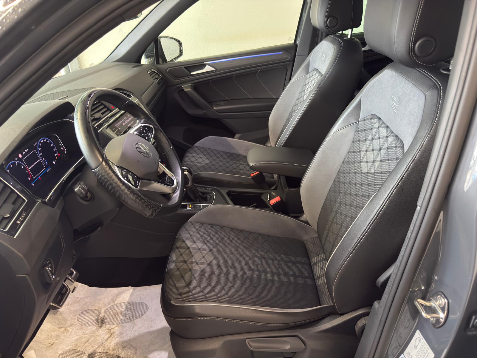 
								Volkswagen Tiguan 1.5 TSI BMT R-Line full									