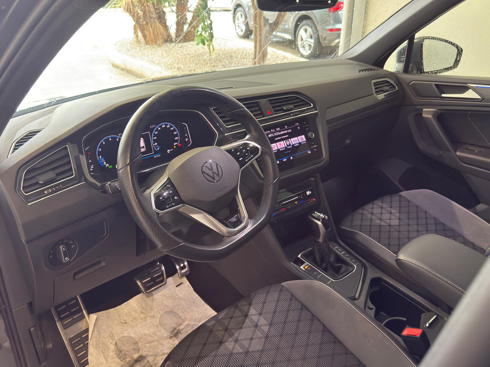 
								Volkswagen Tiguan 1.5 TSI BMT R-Line full									