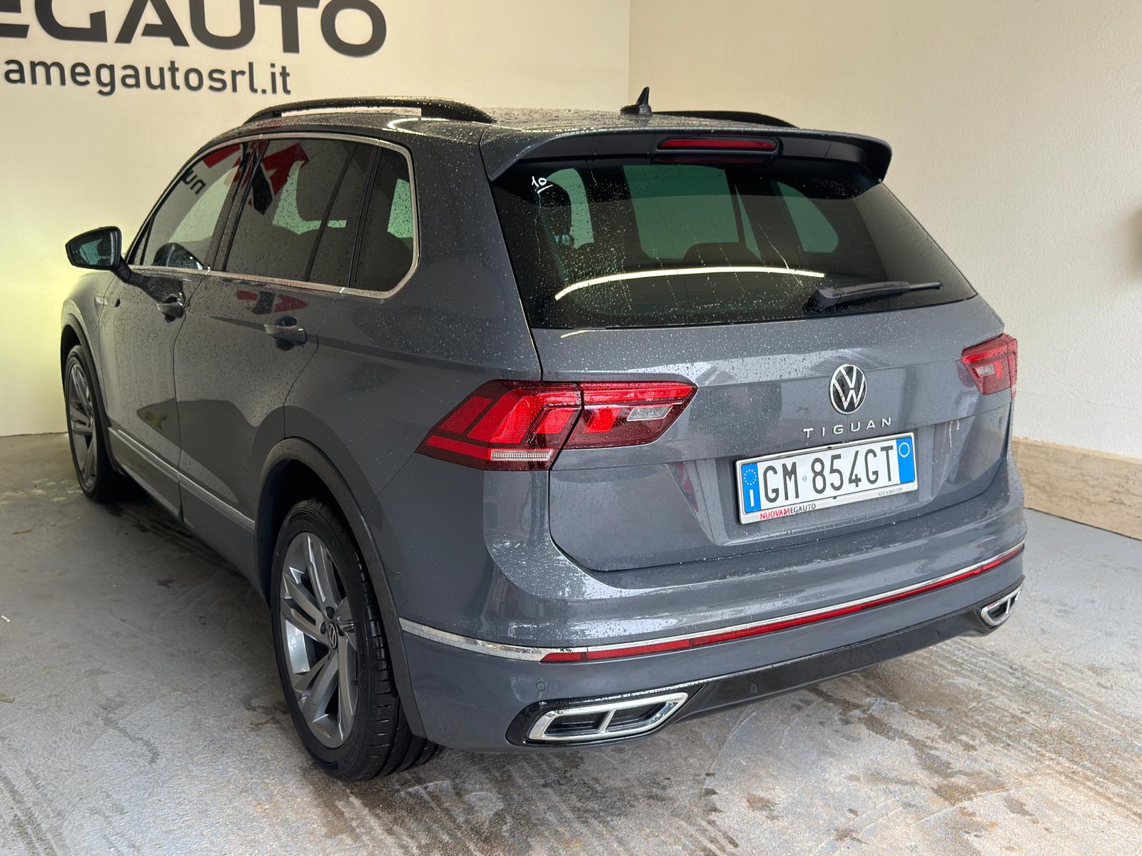 
								Volkswagen Tiguan 1.5 TSI BMT R-Line full									