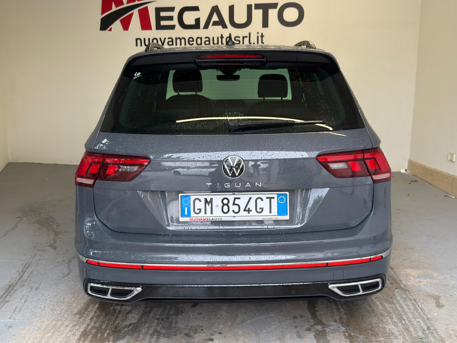 
								Volkswagen Tiguan 1.5 TSI BMT R-Line full									